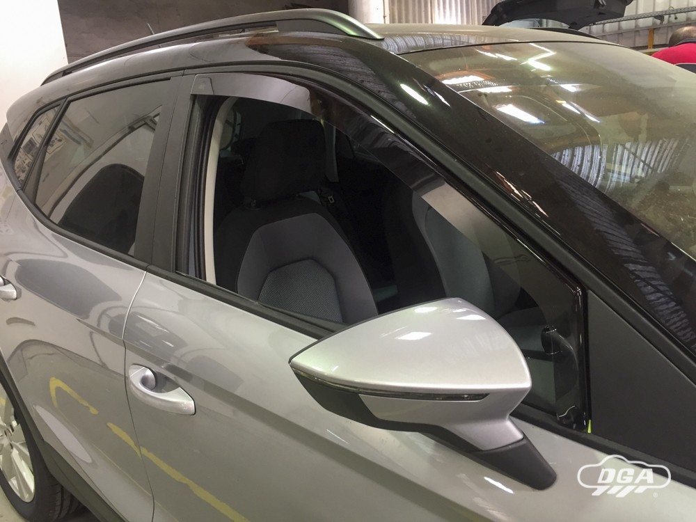 Derivabrisas SEAT ARONA, SUV, 2017 - , 5 Puertas, Delantera, Interior