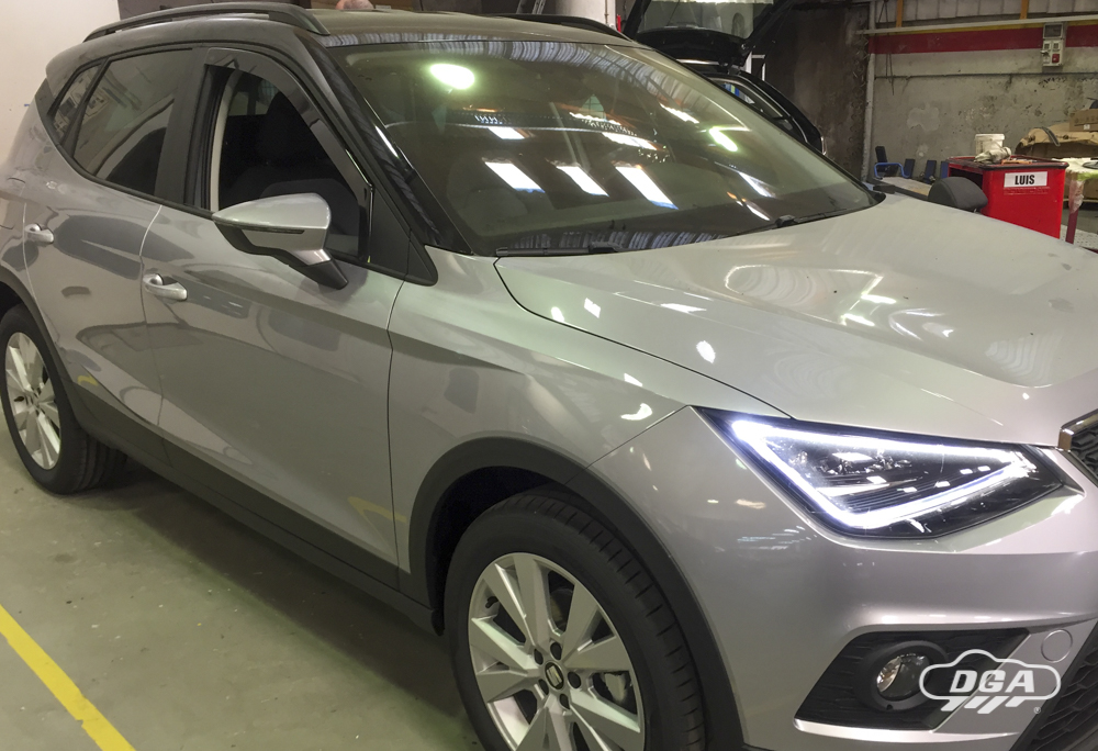 Derivabrisas SEAT ARONA, SUV, 2017 - , 5 Puertas, Delantera, Interior