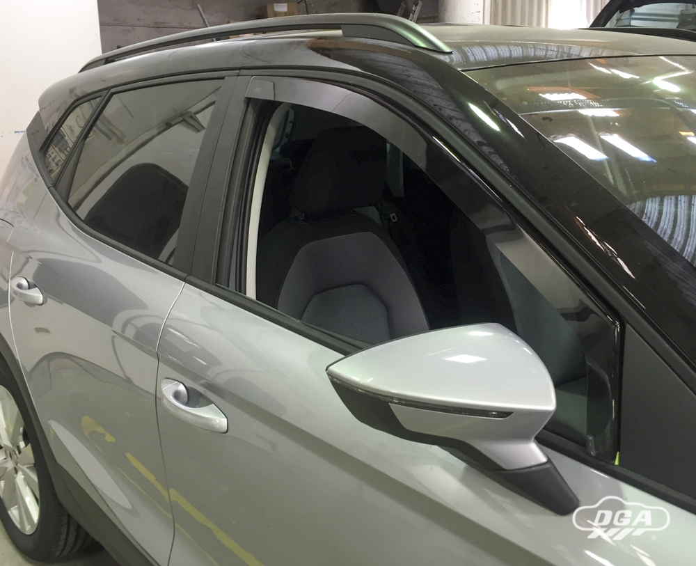 Derivabrisas SEAT ARONA, SUV, 2017 - , 5 Puertas, Delantera, Interior