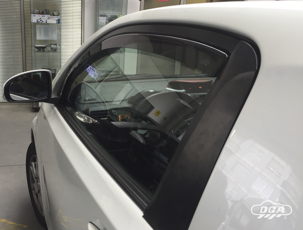 Derivabrisas TOYOTA IQ, HATCH, 2009 - 2014, 3 Puertas, Delantera, Interior