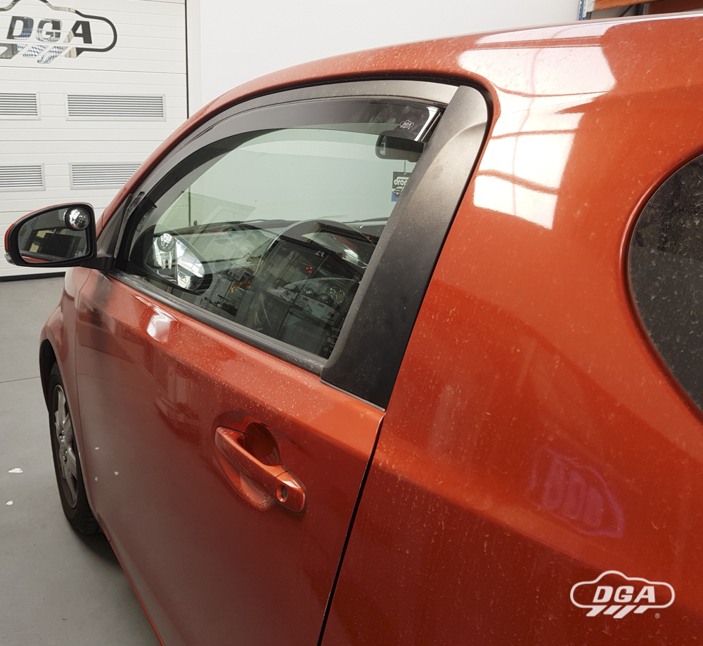 Derivabrisas TOYOTA IQ, HATCH, 2009 - 2014, 3 Puertas, Delantera, Interior