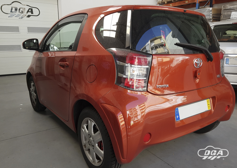 Derivabrisas TOYOTA IQ, HATCH, 2009 - 2014, 3 Puertas, Delantera, Interior