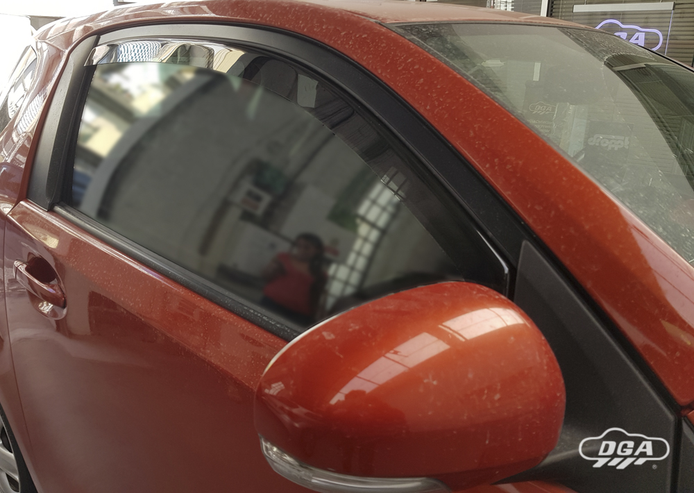 Derivabrisas TOYOTA IQ, HATCH, 2009 - 2014, 3 Puertas, Delantera, Interior