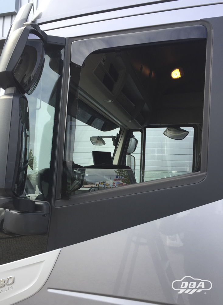 Derivabrisas IVECO EUROCARGO II, TRUCK, 2002 - , Delantera, Interior