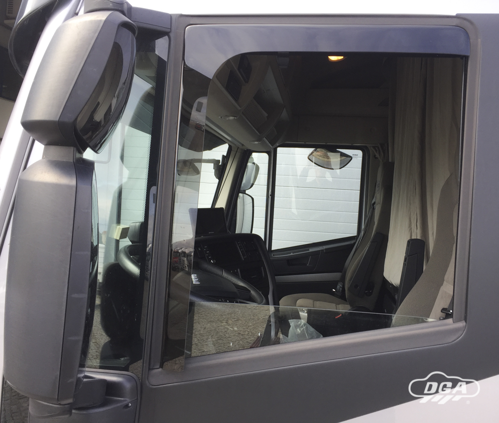 Derivabrisas IVECO EUROCARGO II, TRUCK, 2002 - , Delantera, Interior
